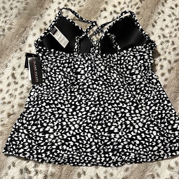 Island Escape Tankini Top - Picture 5 of 10